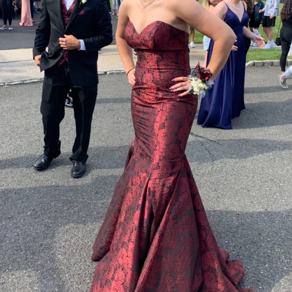 Faviana Glamour Size 10 Prom Dress